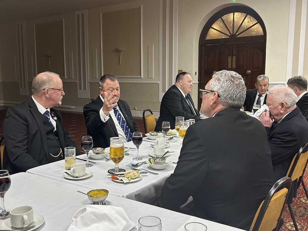 Festive_Board_Kevin_Martin_1jpg